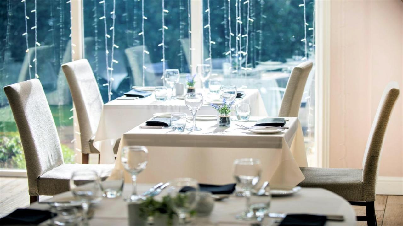 Astley Bank Hotel 다웬 외부 사진