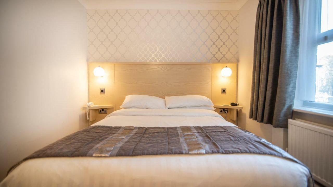 Astley Bank Hotel 다웬 외부 사진